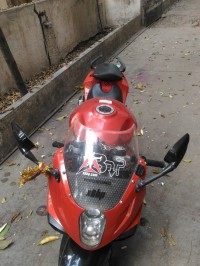 Red+black Hyosung GT650R