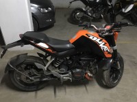 Orange KTM Duke 200