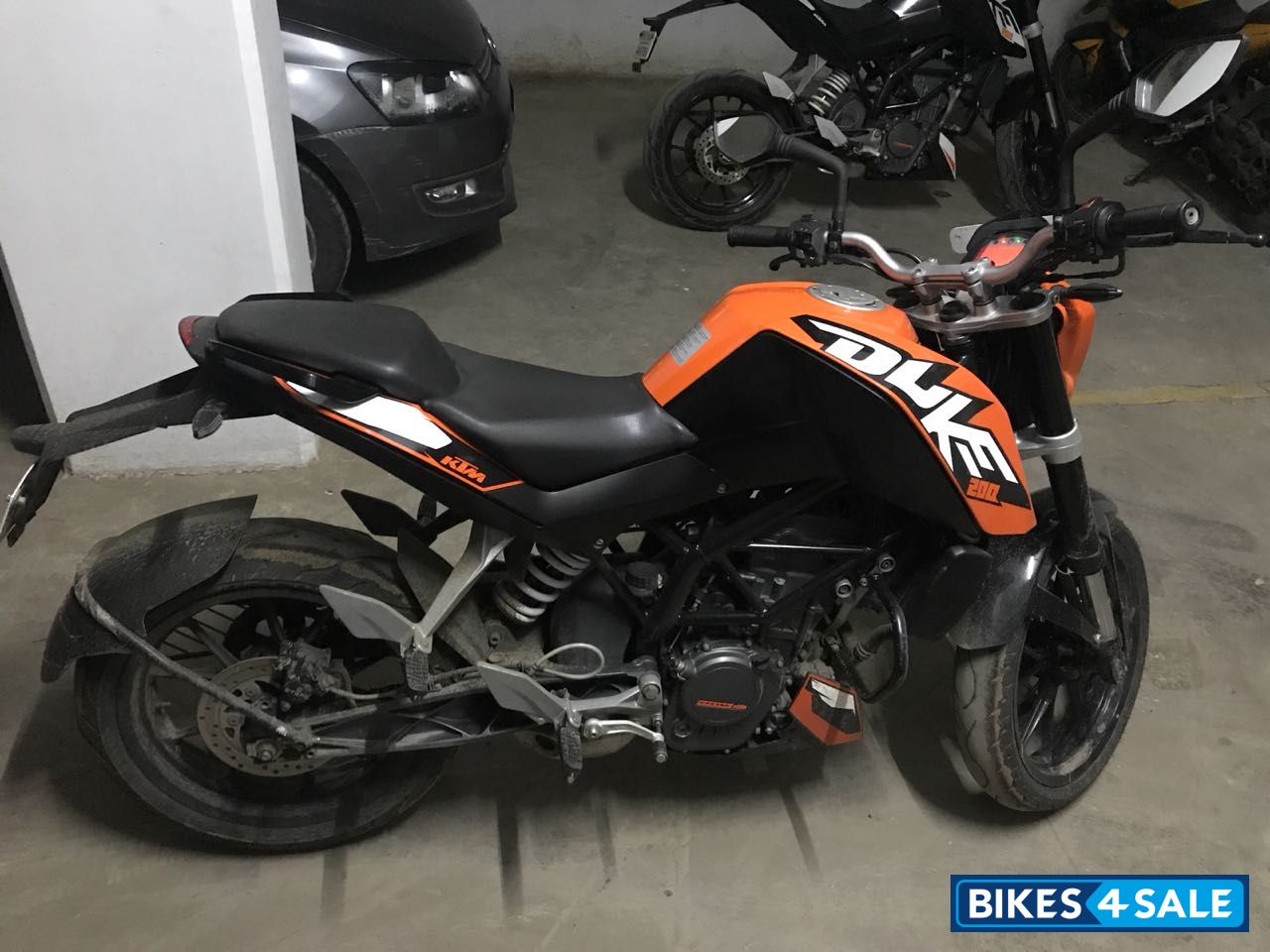 Orange KTM Duke 200