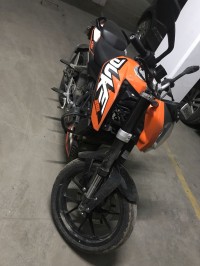 Orange KTM Duke 200