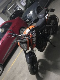 Orange KTM Duke 200