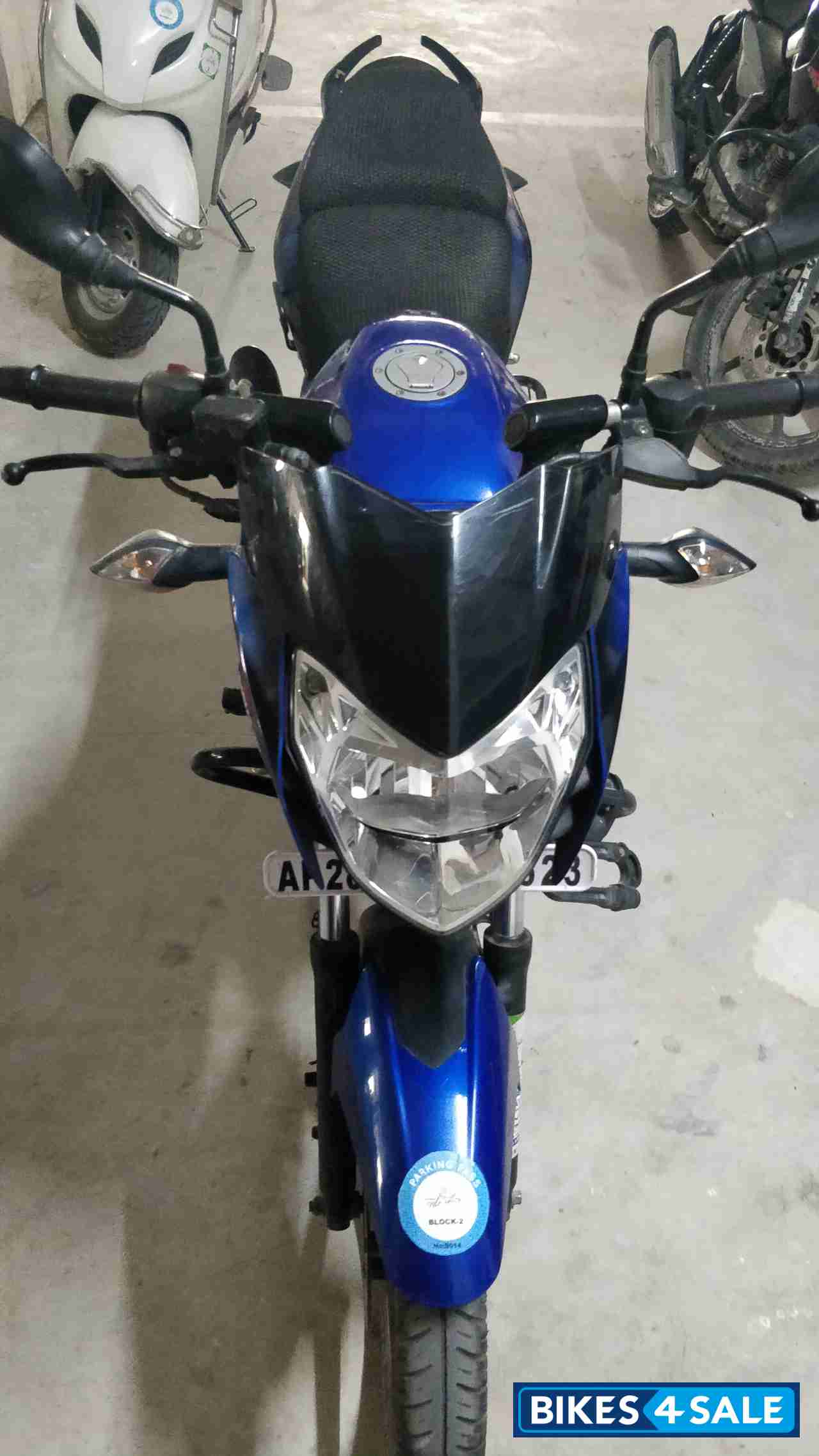 Royal Blue Bajaj Pulsar 135LS Royal Blue Bajaj Pulsar 135LS
