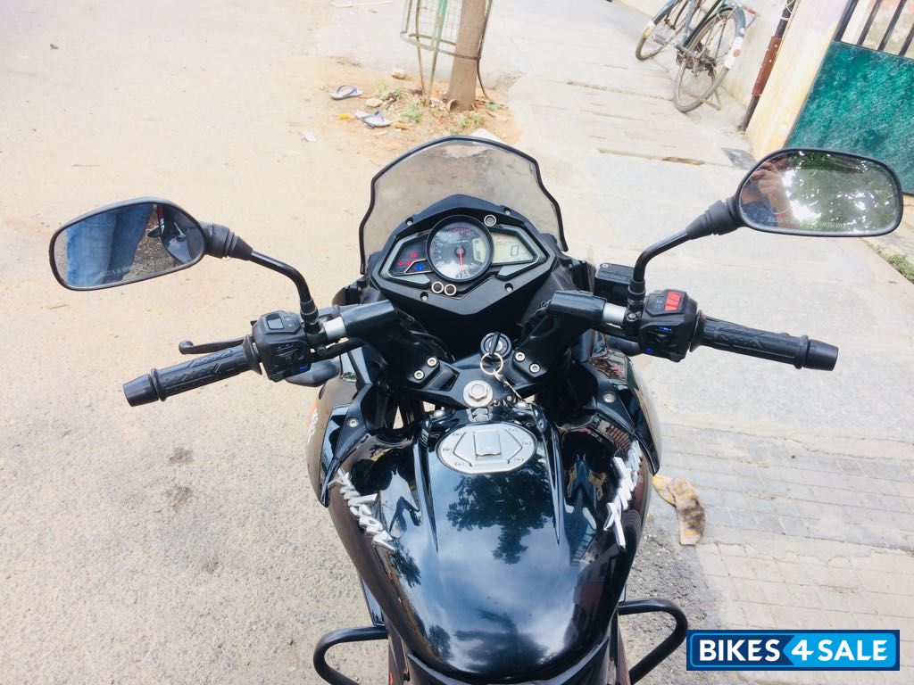 Black Bajaj Pulsar AS 200