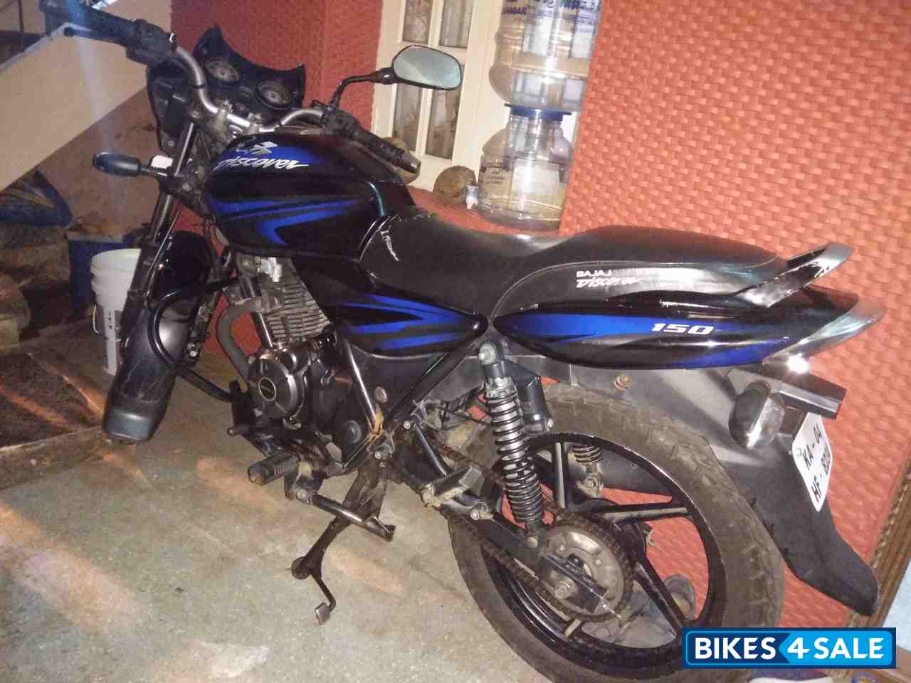 Black With Blue Bajaj Discover DTSi 150