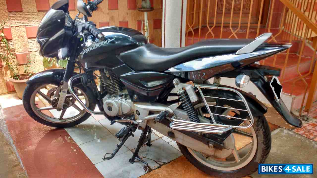 Black Bajaj Pulsar 150 DTSi Black Bajaj Pulsar 150 DTSi