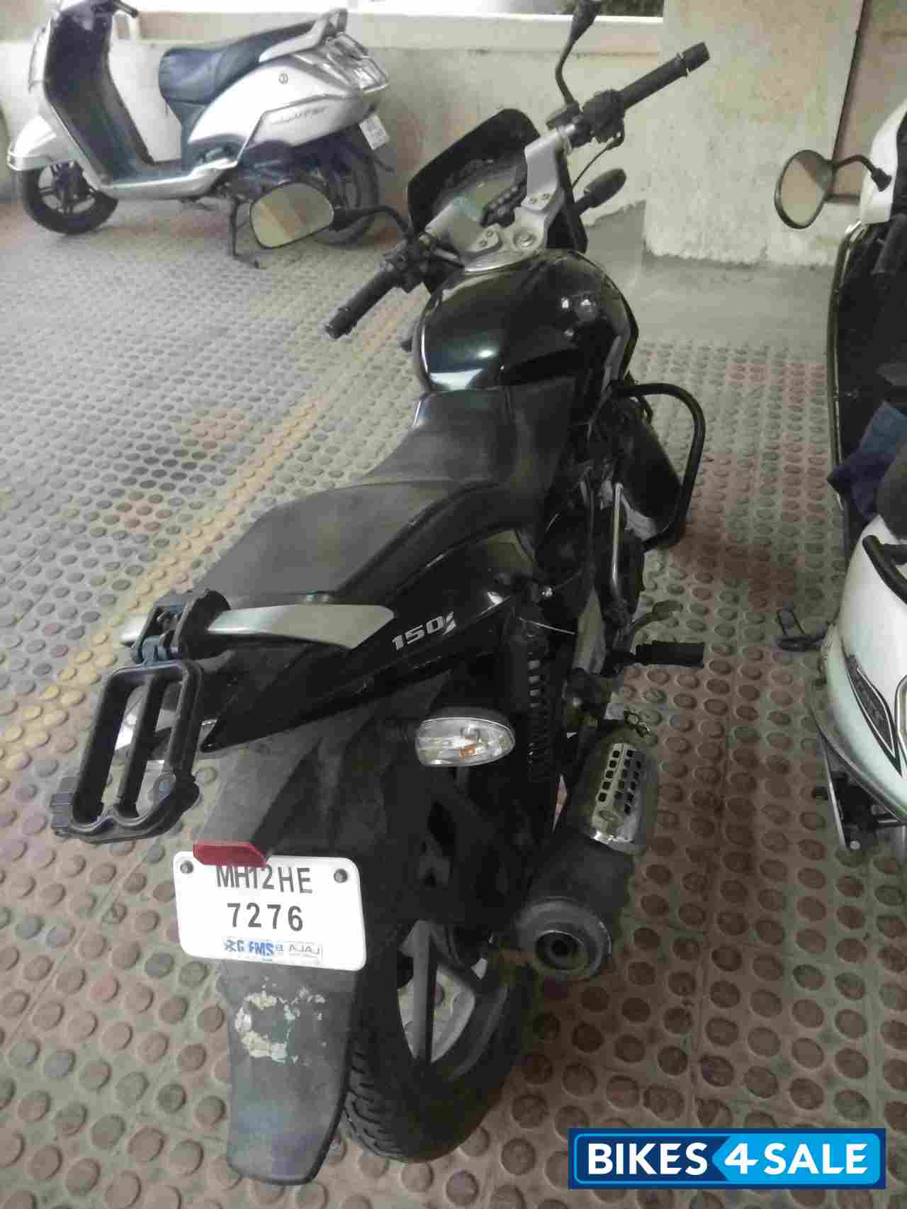 Black Bajaj Pulsar 150 DTSi