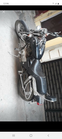 Bajaj Avenger 220 DTS-i