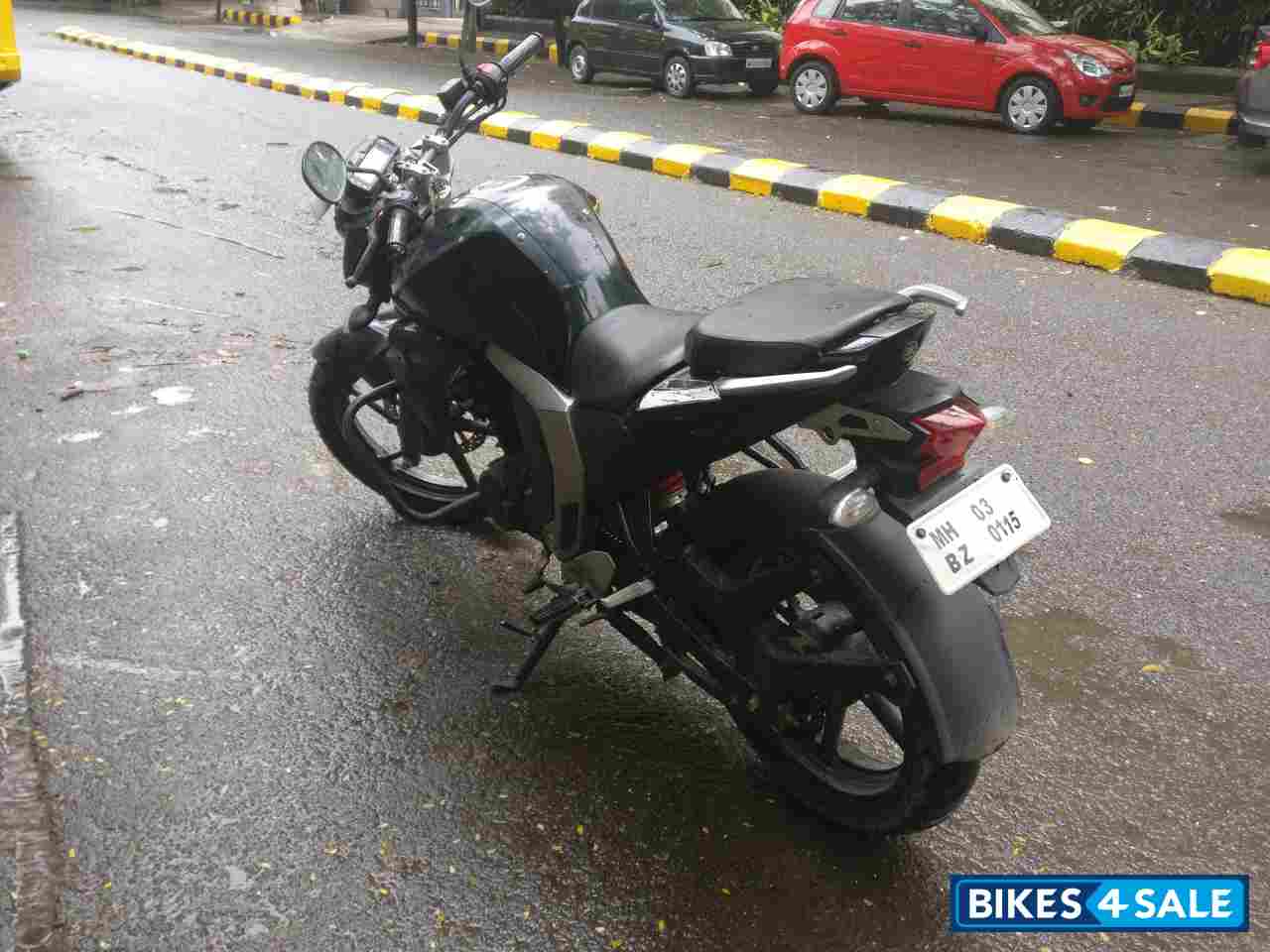 Bomber Black Yamaha FZ FI V2