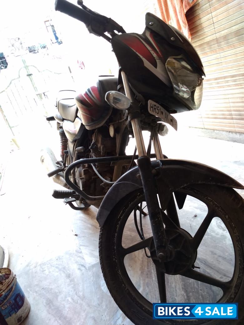 Black & Red Bajaj Discover 100 DTS-Si