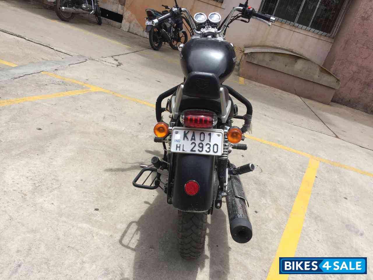 Matte Black Royal Enfield Thunderbird 500 Matte Black Royal Enfield Thunderbird 500