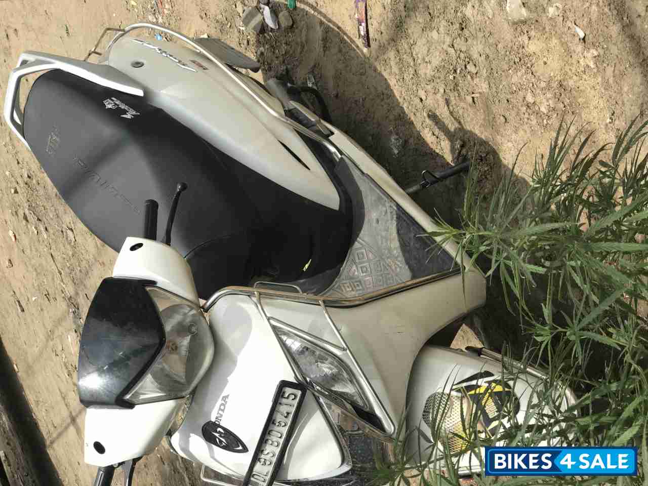 White Honda Activa 125