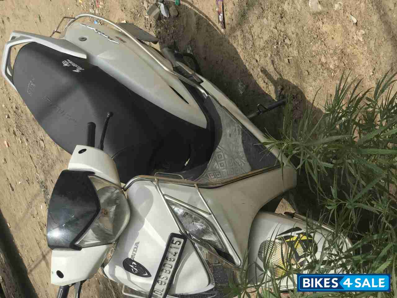 White Honda Activa 125