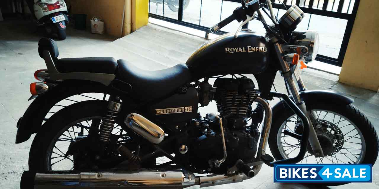 Matte Black Royal Enfield Thunderbird 350