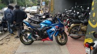 Blue Suzuki Gixxer SF