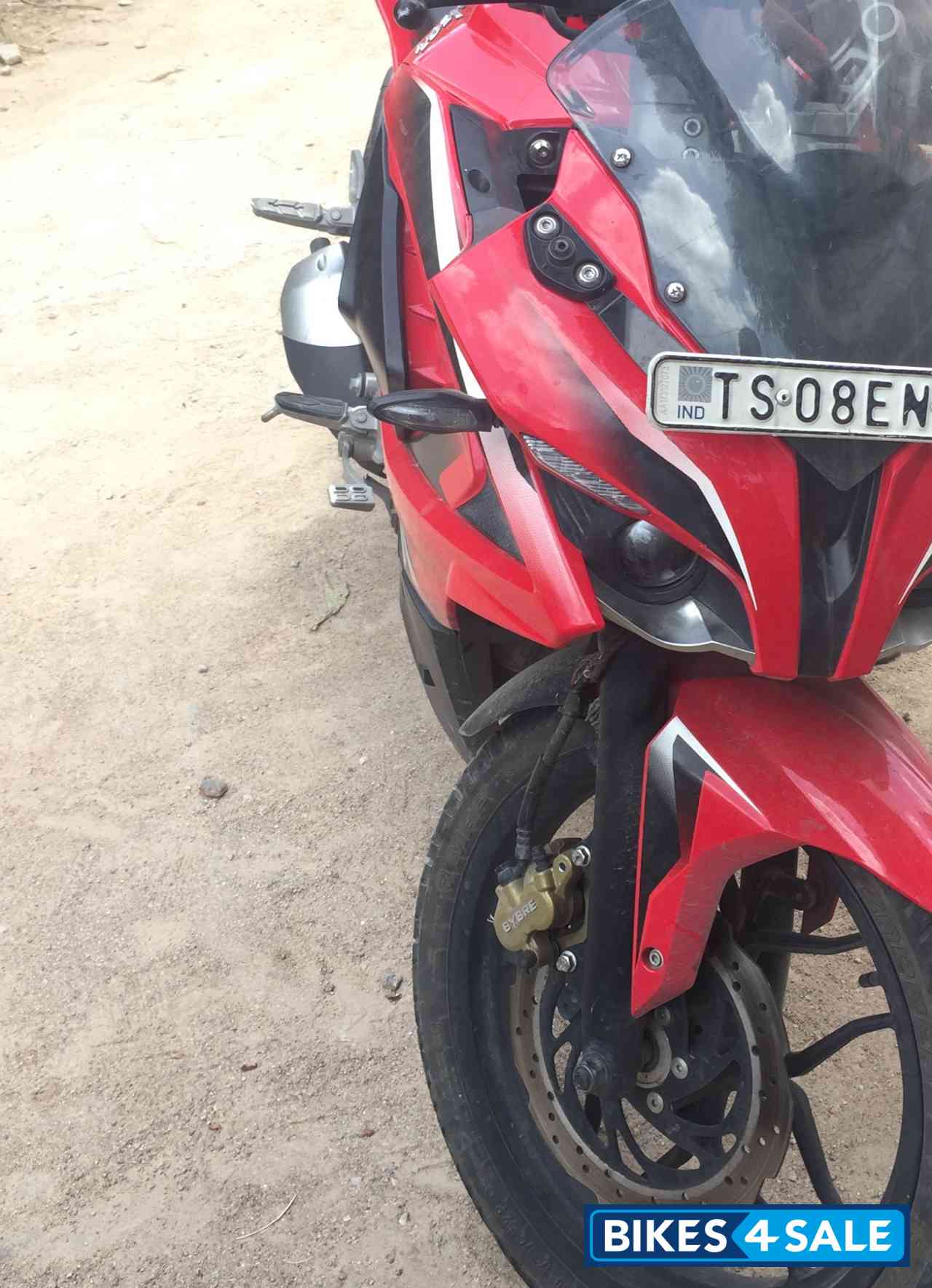 Bajaj Pulsar RS 200