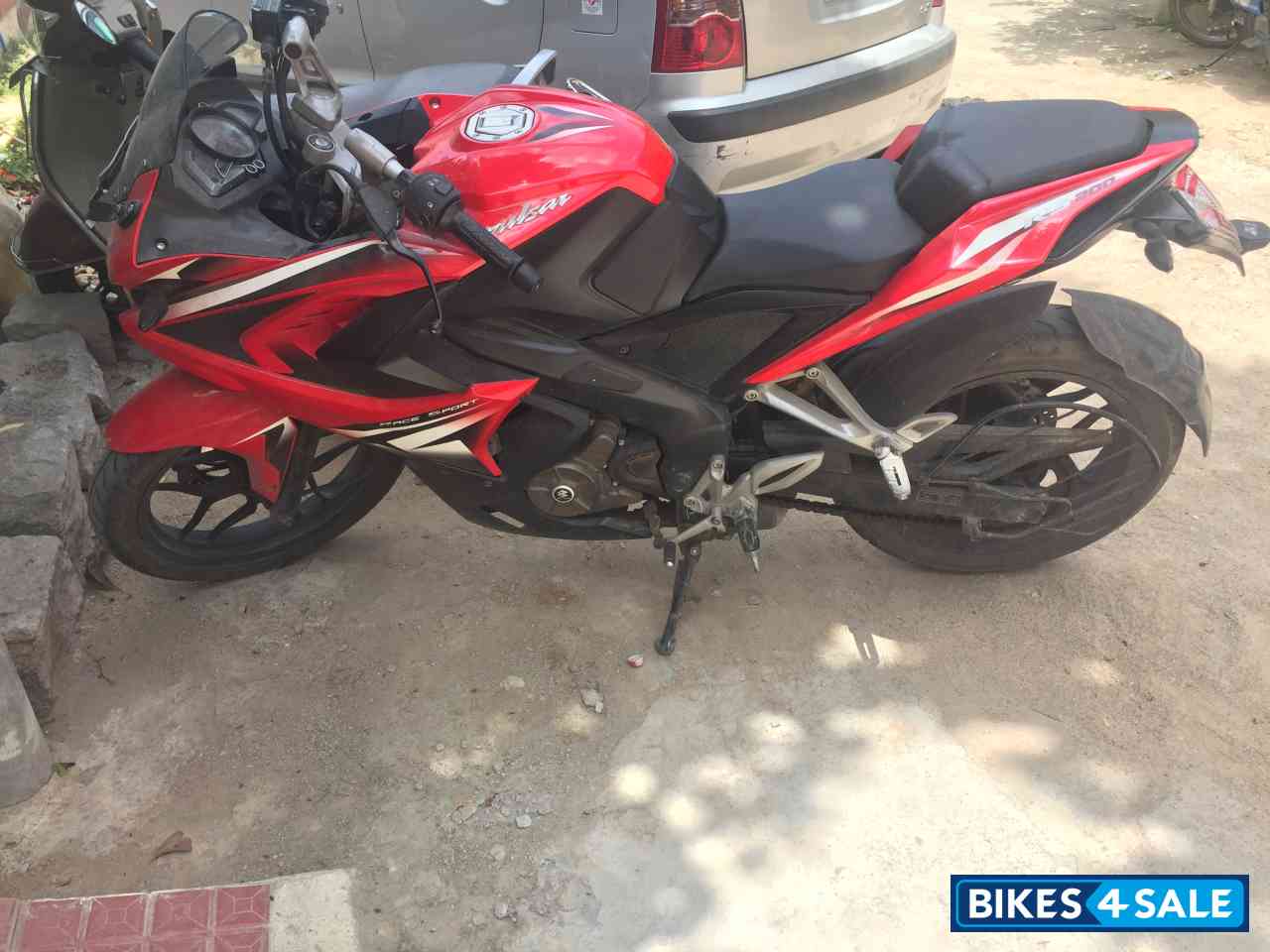 Bajaj Pulsar RS 200