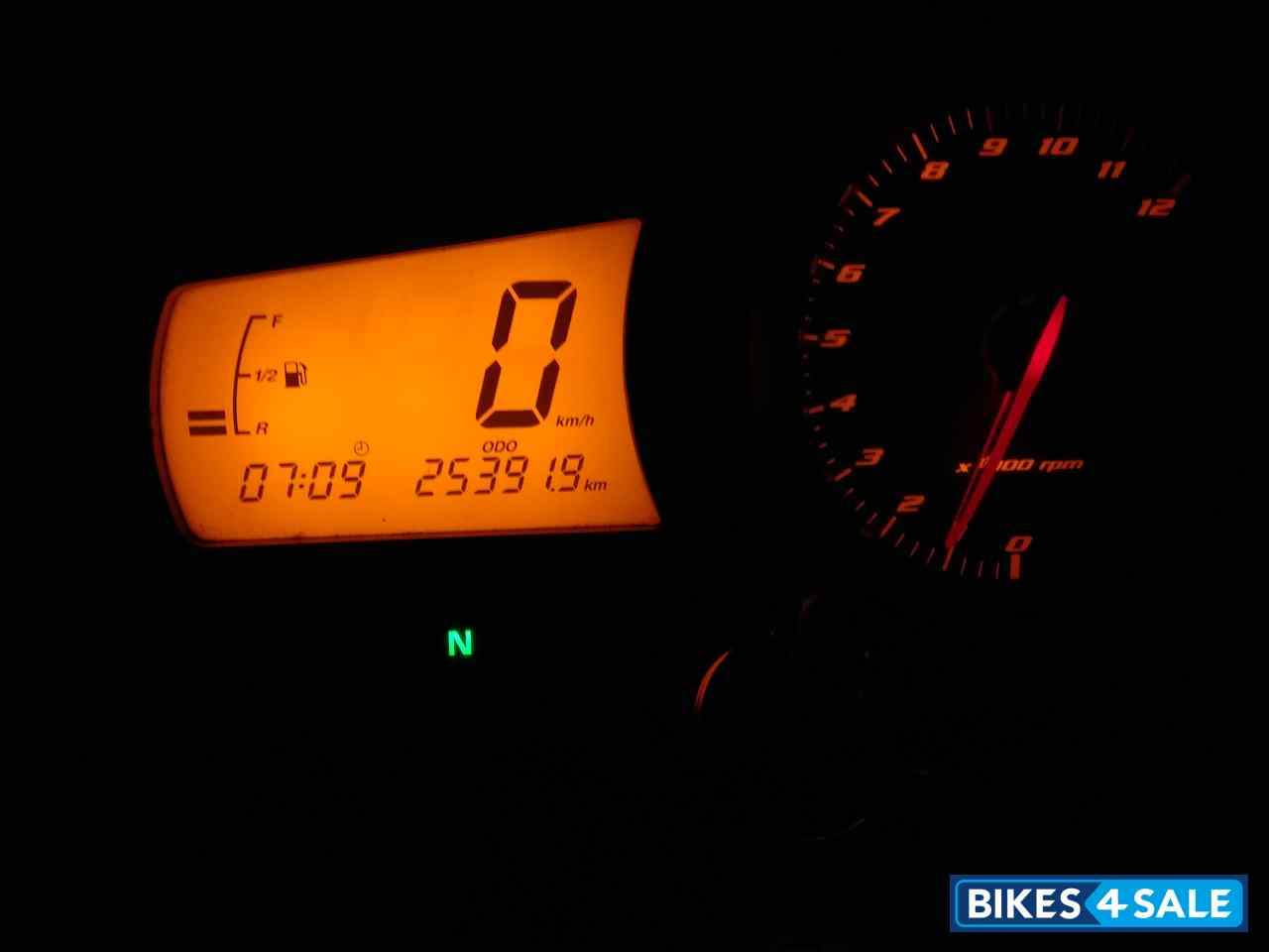 Black TVS Apache RTR 160