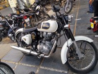 White Royal Enfield Classic 350