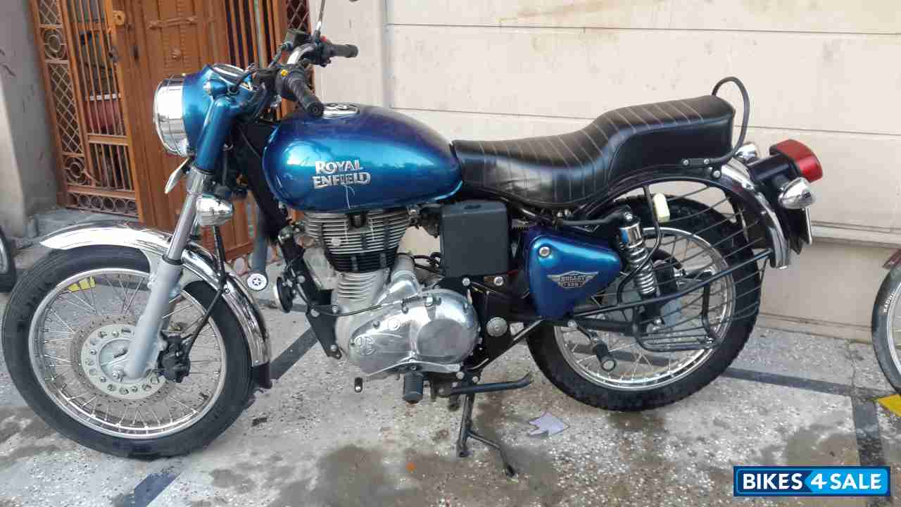 Blue Royal Enfield Bullet 350 Twinspark