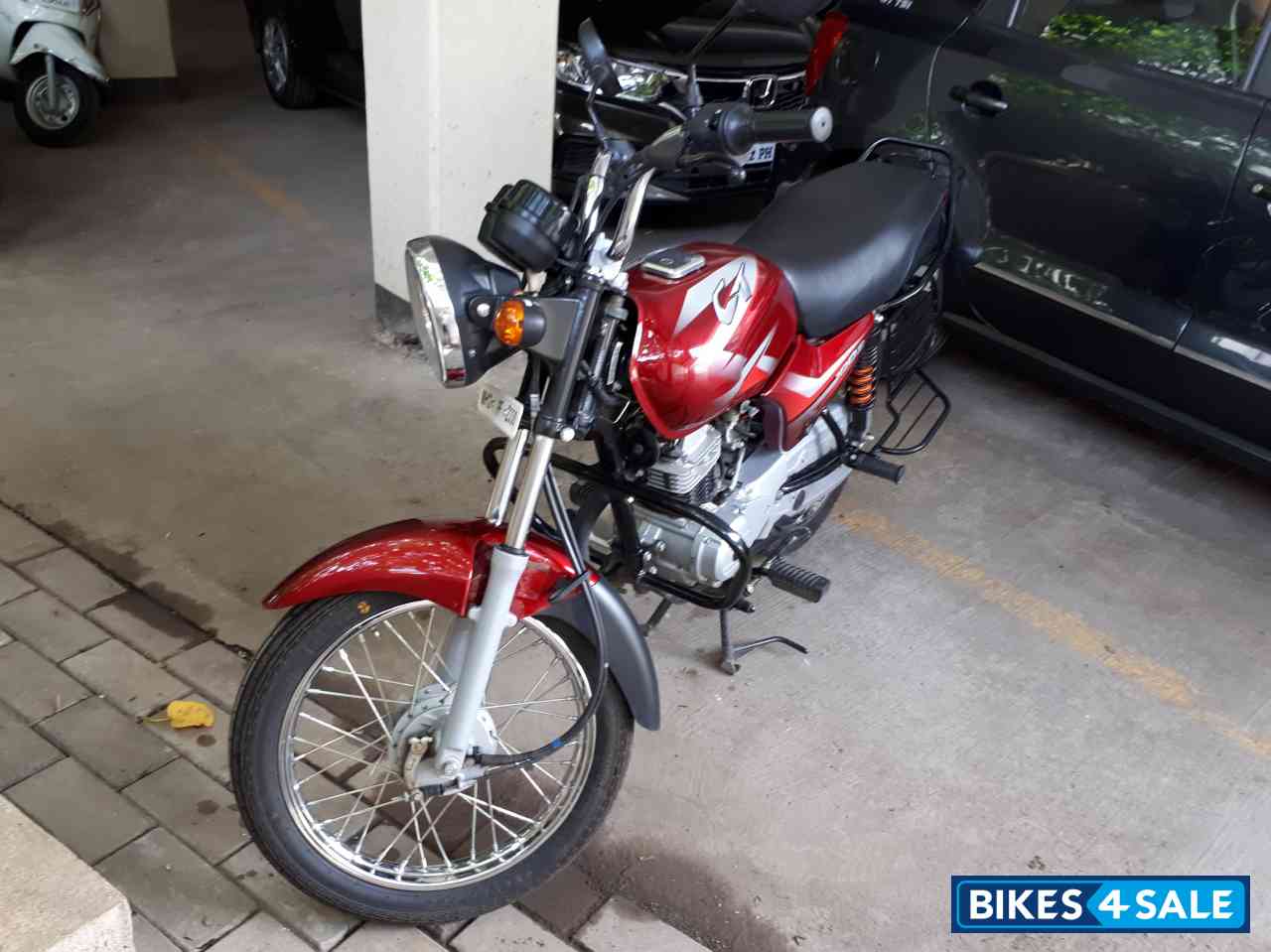 Flame Red Decal Red Bajaj CT 100B