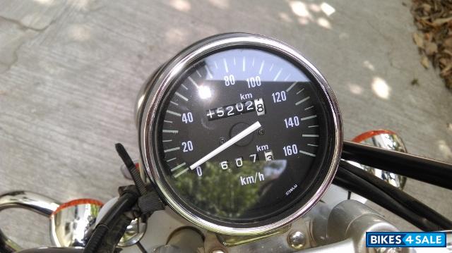 Black Bajaj Avenger 220 DTS-i