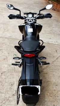 Black KTM Duke 200