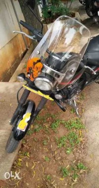 Bajaj Avenger Street 220