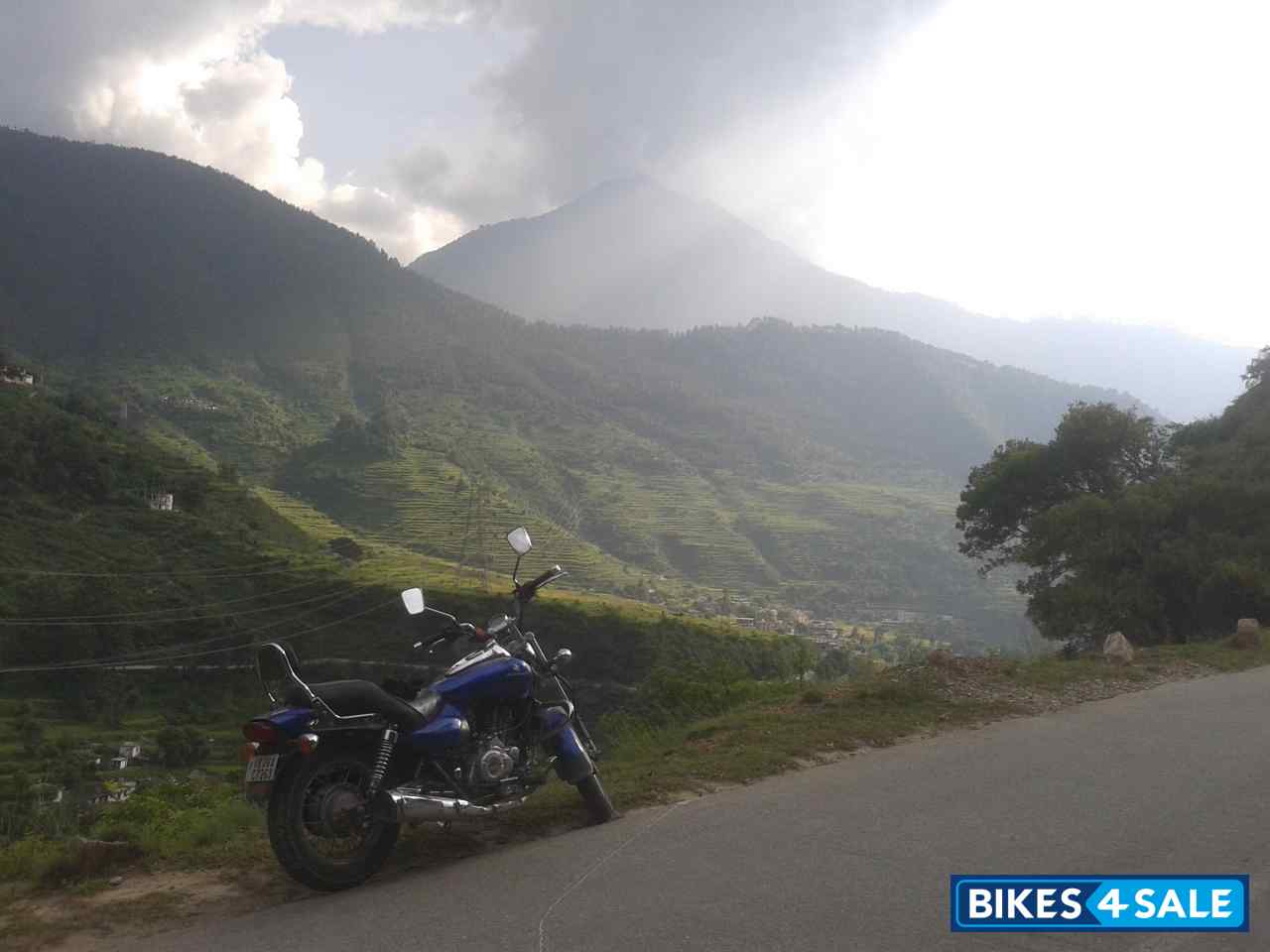 Bajaj Avenger 220 DTS-i