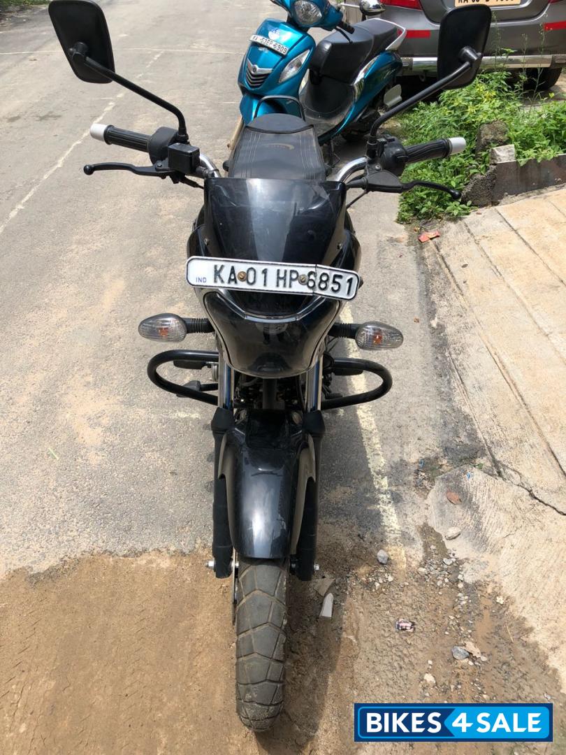 Bajaj V15