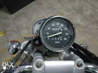 Black Bajaj Avenger 220 DTS-i