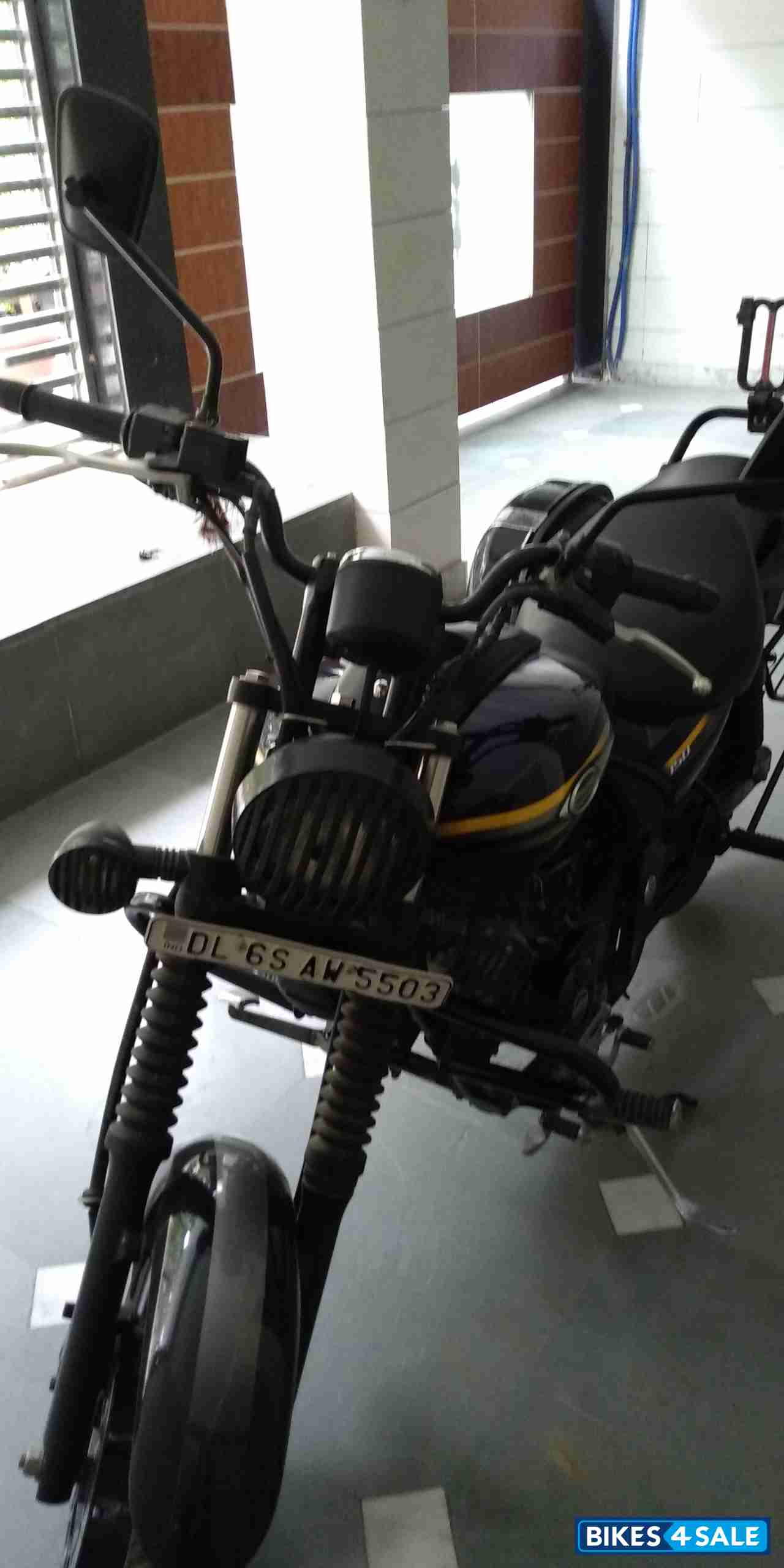 Blue Bajaj Avenger Street 150