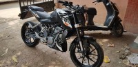 KTM Duke 200