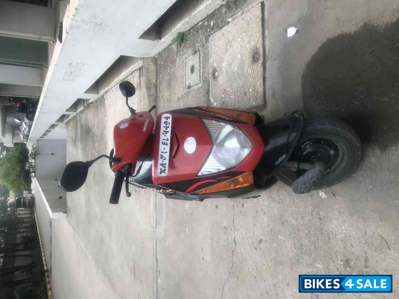 Red Honda Dio