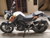 KTM Duke 200