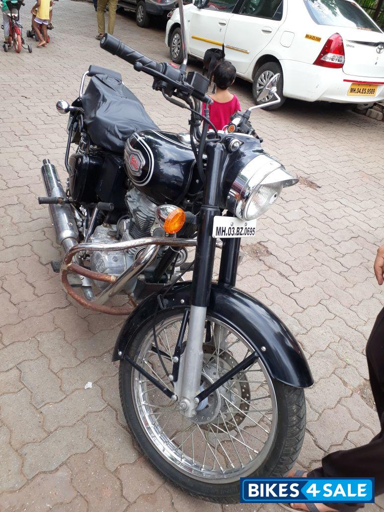 Black Royal Enfield Bullet Standard 500
