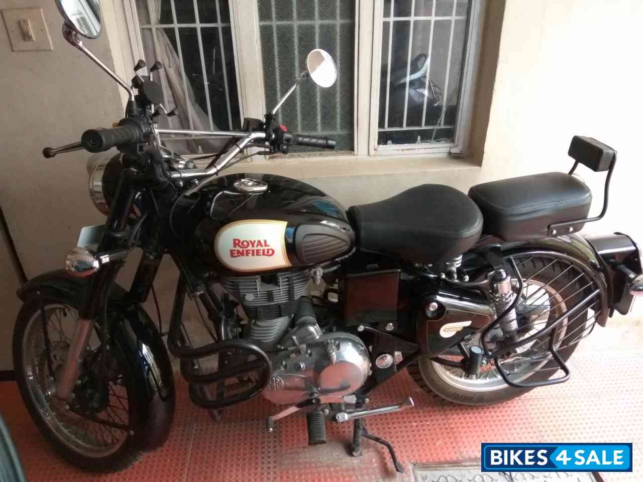 Black Royal Enfield Classic 350