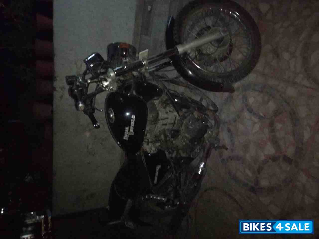 Black Royal Enfield Thunderbird 500