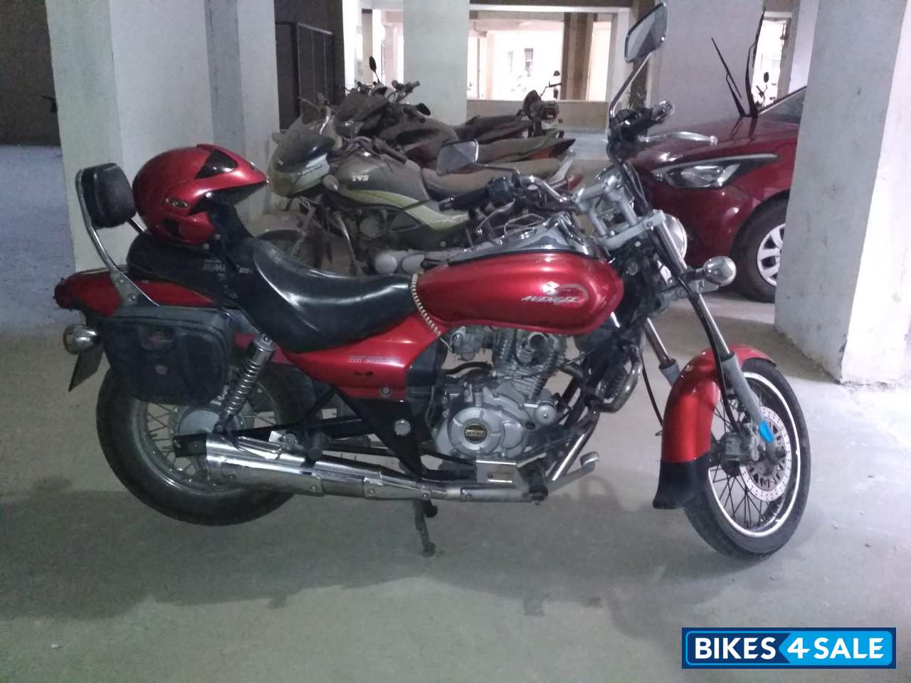 Bajaj Avenger 220 DTS-i