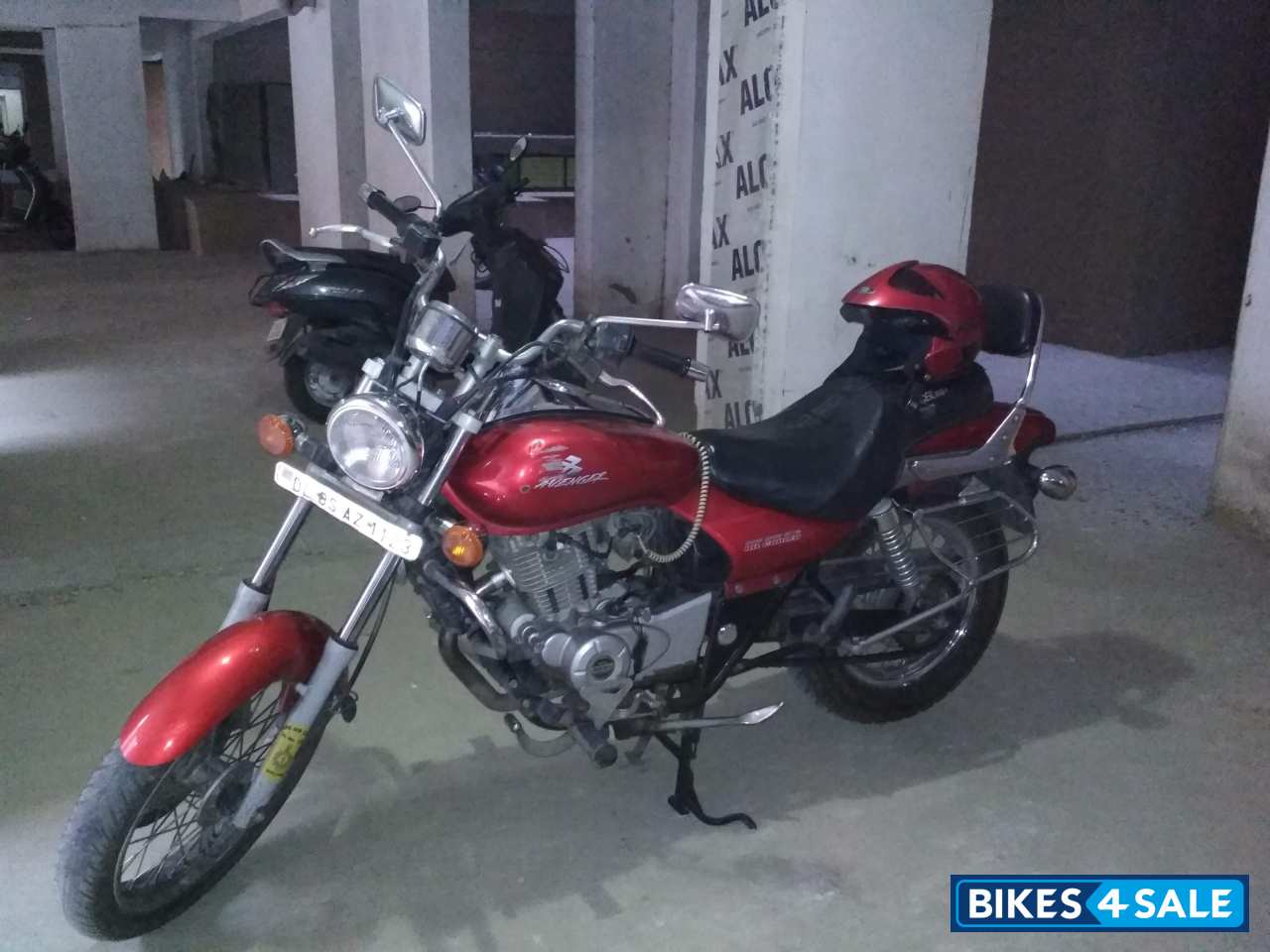 Bajaj Avenger 220 DTS-i