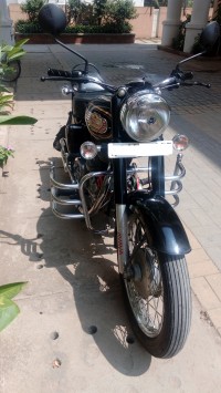 Black Royal Enfield Bullet Standard 350
