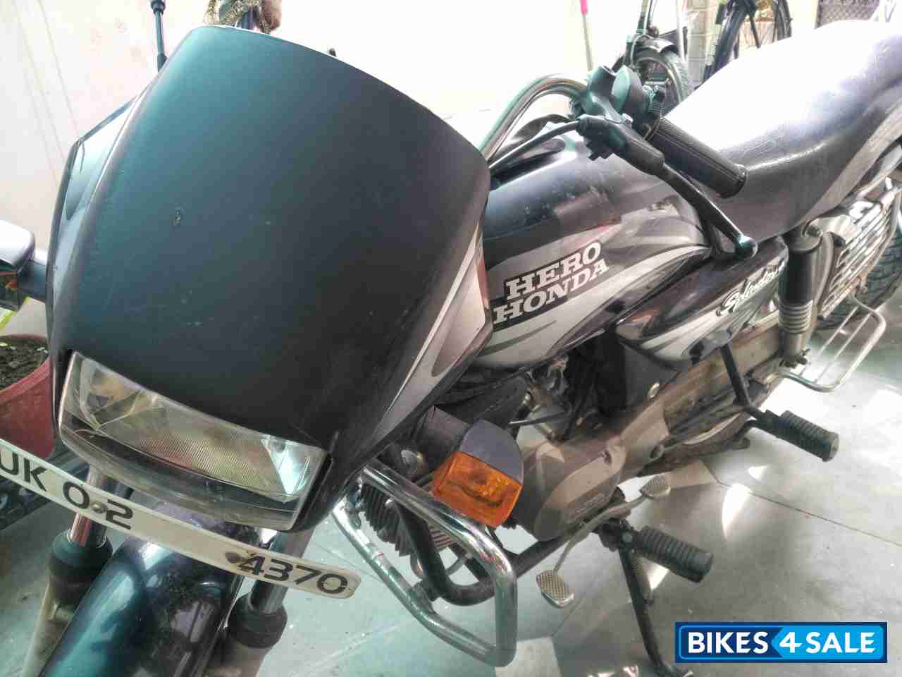 Black Hero Splendor Plus