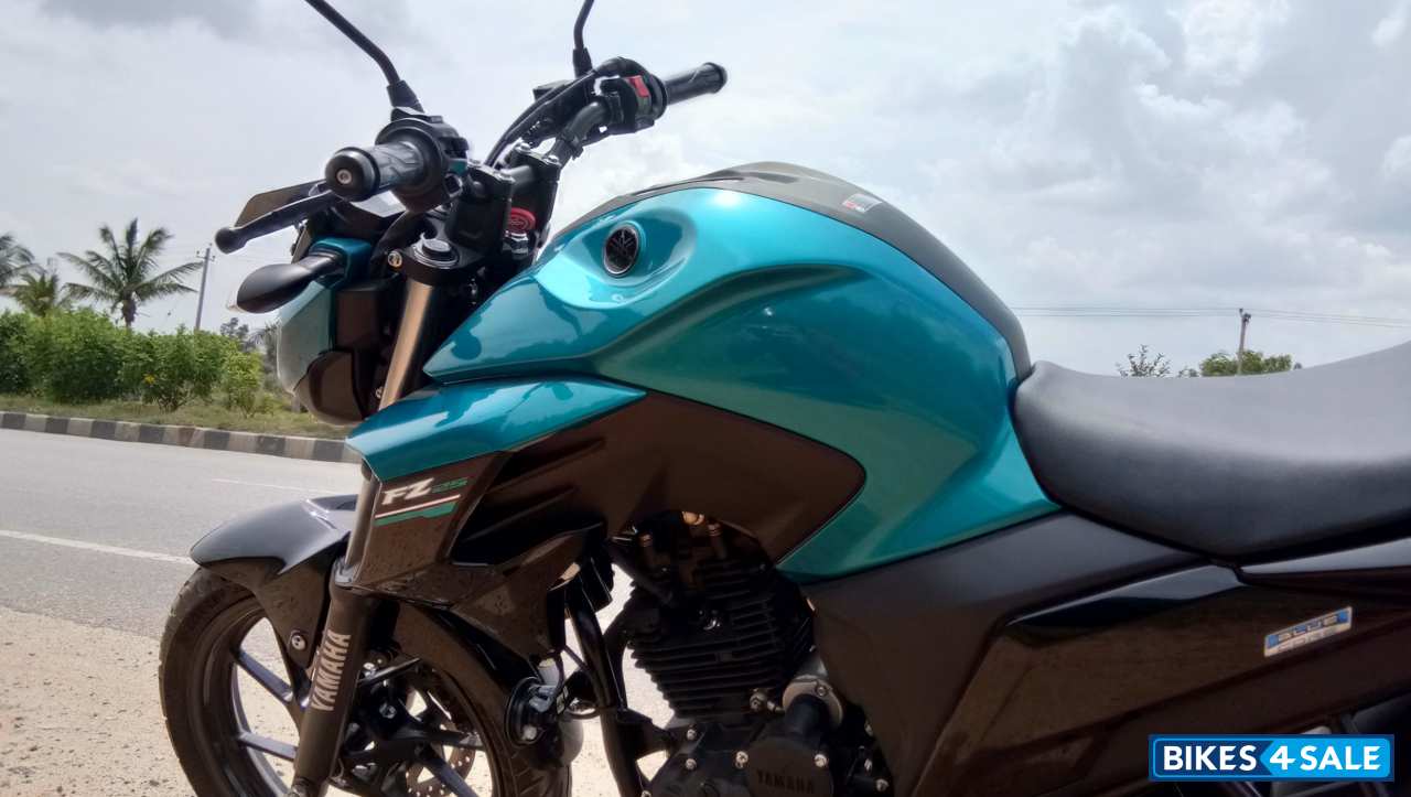 Yamaha FZ25