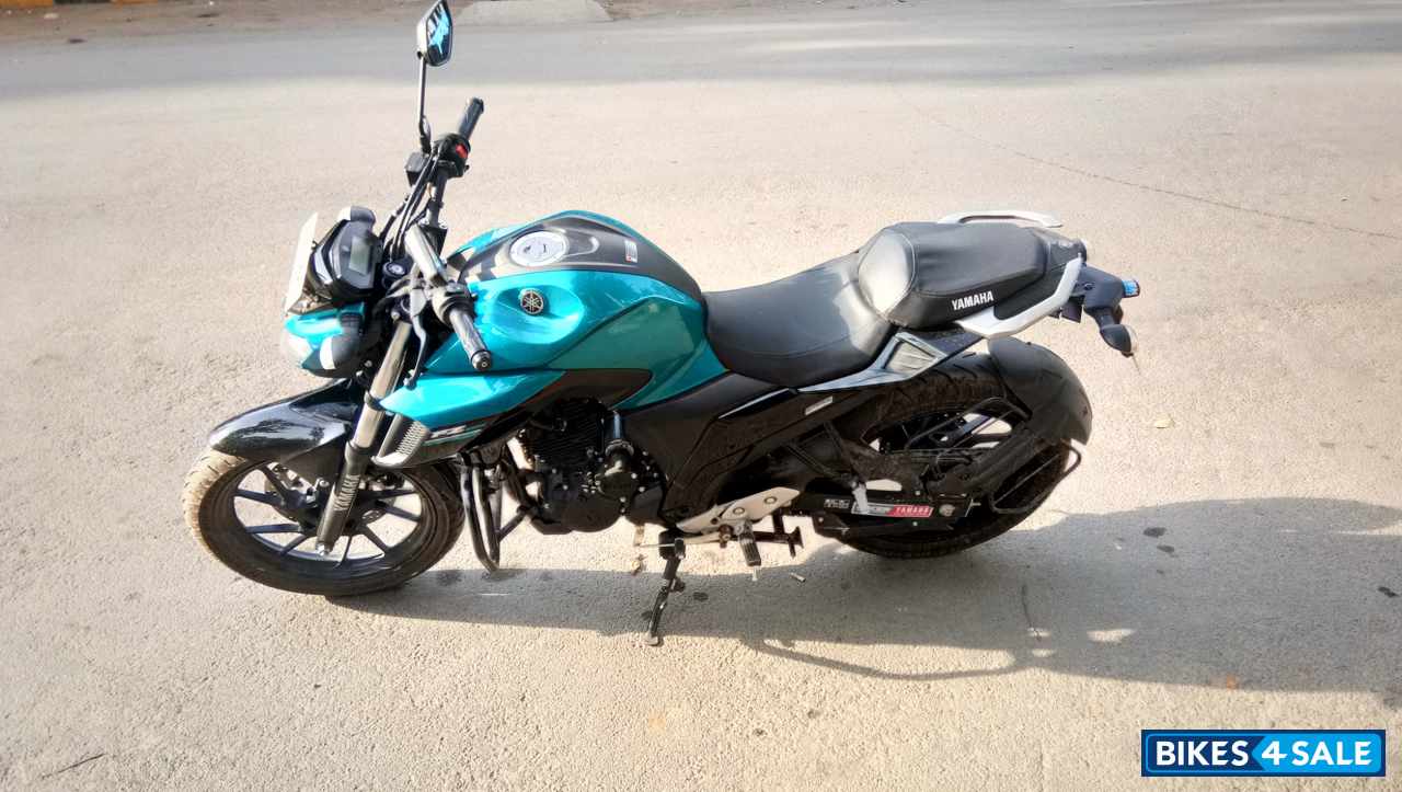 Yamaha FZ25