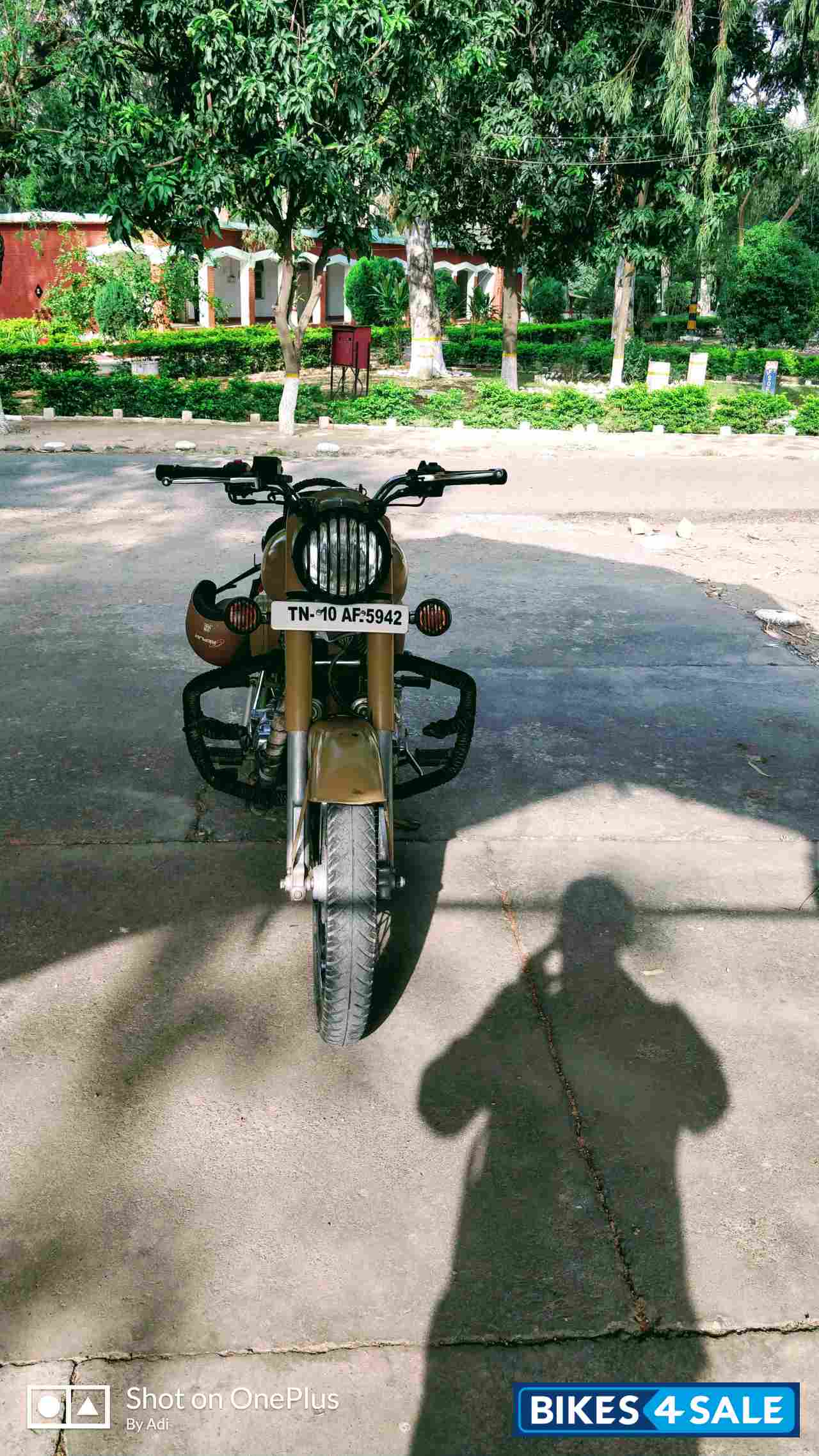 Brown Royal Enfield Classic Desert Storm Brown Royal Enfield Classic Desert Storm