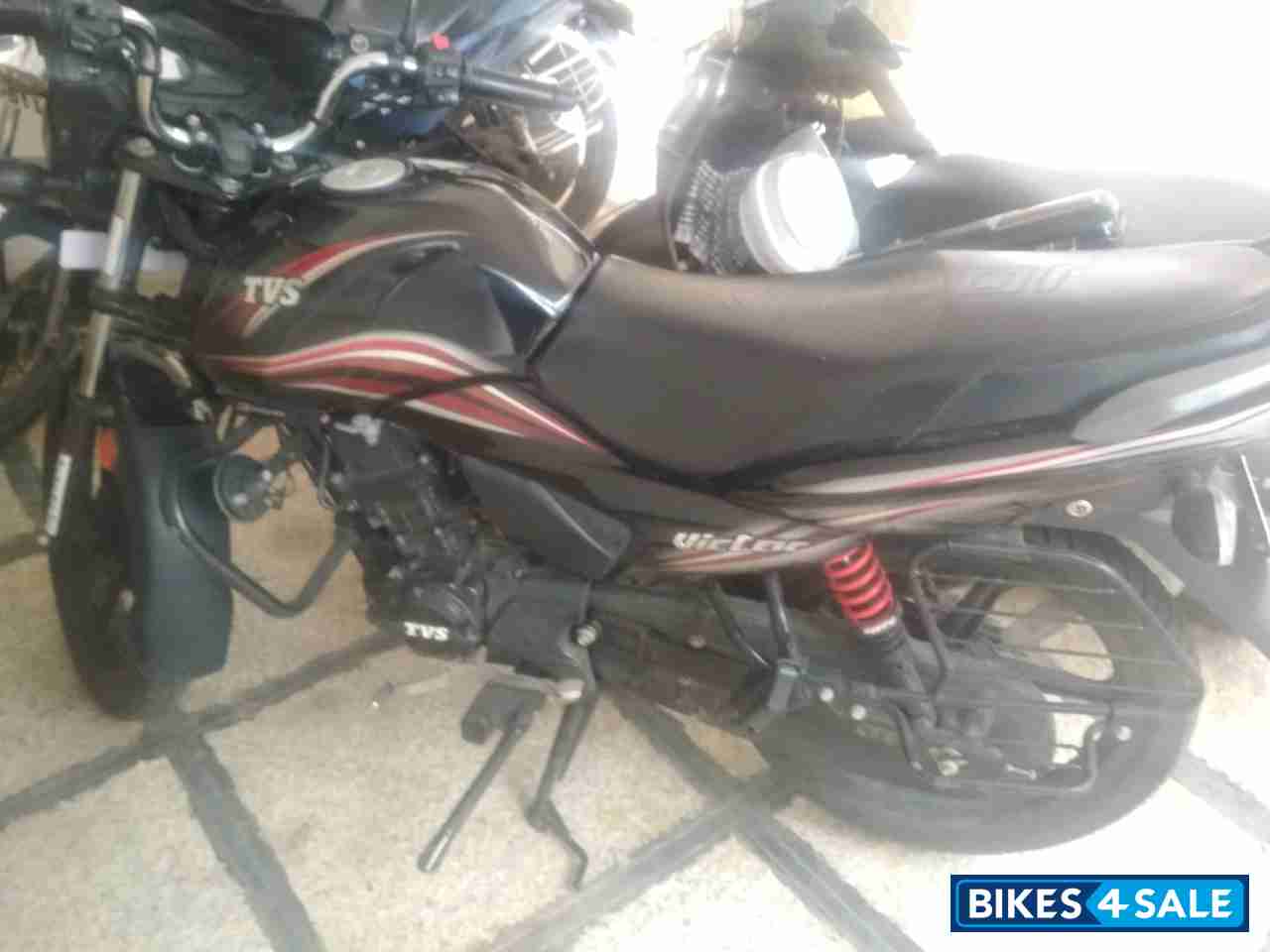 Black And Red TVS Victor