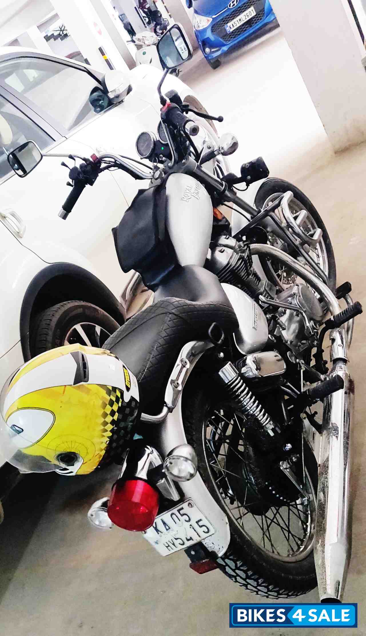 Silver Royal Enfield Thunderbird TwinSpark 350