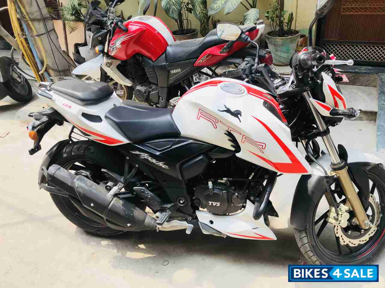 Used 2018 Model Tvs Apache Rtr 200 4v Race Edition 2 0 For Sale In