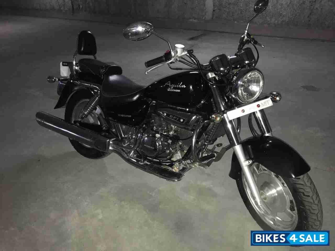 Hyosung Aquila GV250