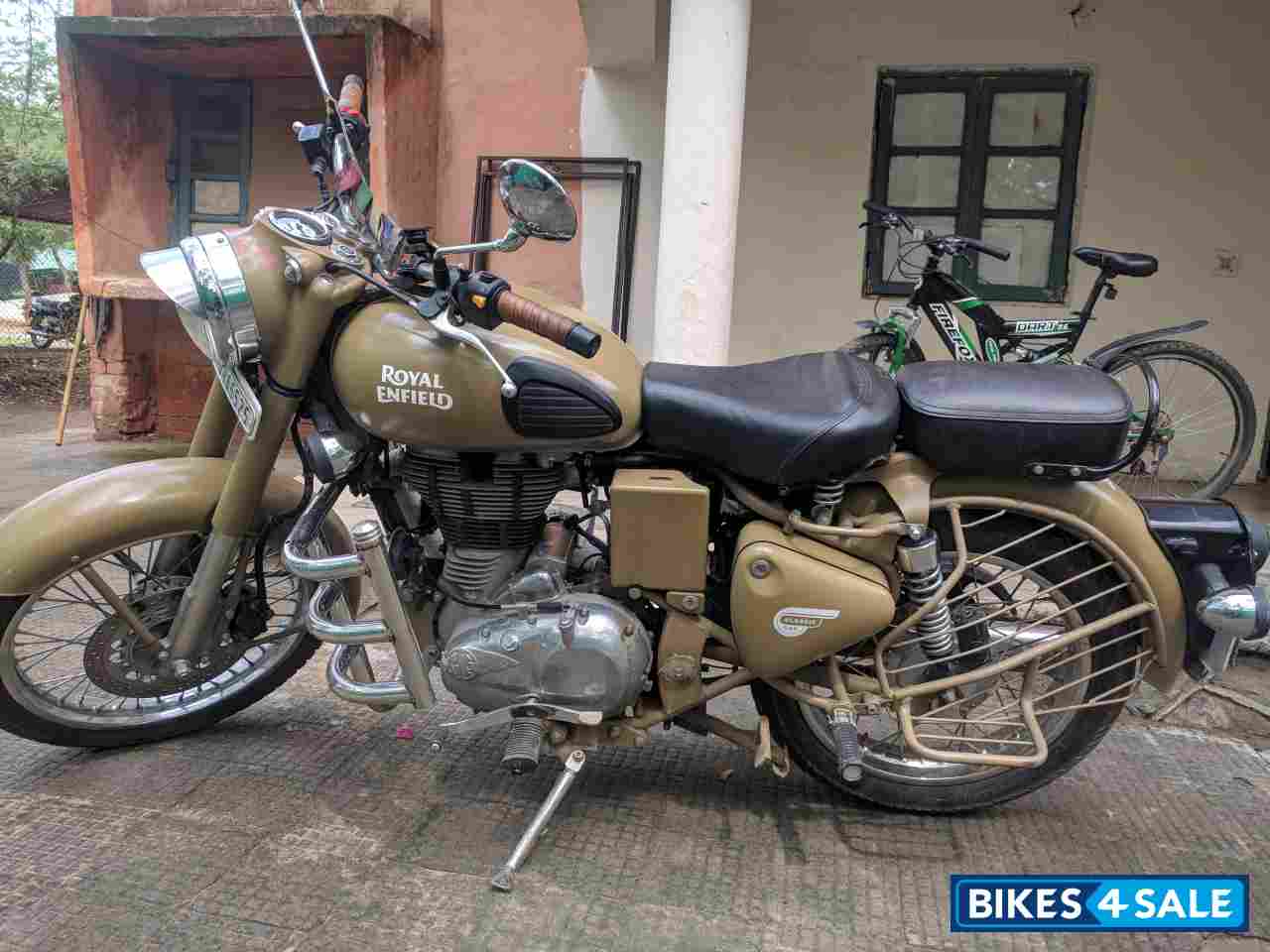 Royal Enfield Classic Desert Storm