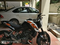 White&orange KTM Duke 200